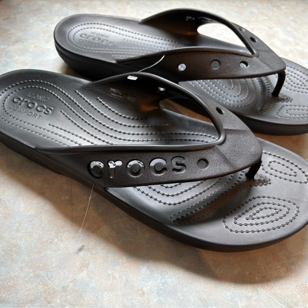 CROCS Men’s iconic condor size 13 Black flip flops